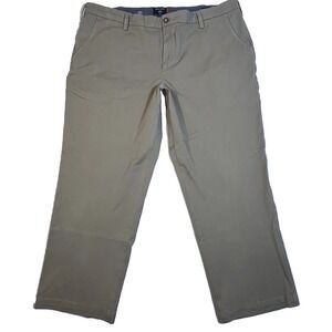 Dockers Workday Khaki Men's 42x30 Classic Fit Stretch Chino Pants Tan Waterless
